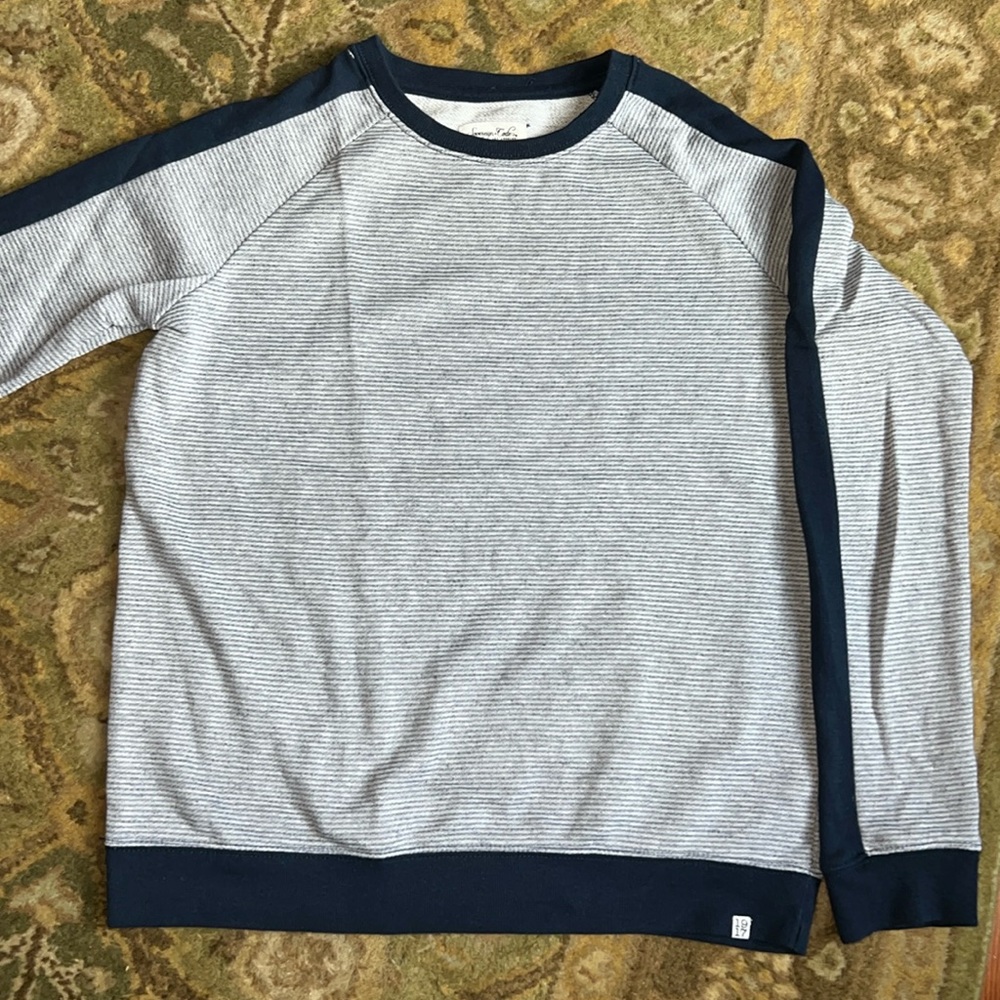 Boy’s Handsome Crew Neck Sweatshirt